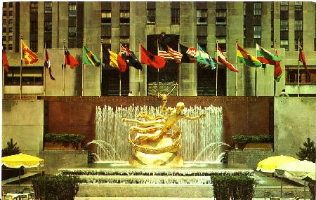 /images/imgs/america/united-states/new-york/new-york-0048.jpg - Prometheus Fountain in Lower Plaza