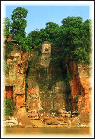 /images/imgs/asia/china/leshan-0001.jpg - Leshan Giant Buddha