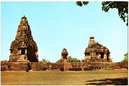 /images/imgs/asia/india/khajuraho-0006.jpg - Kandãriya and Jagadambi temples