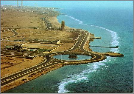 /images/imgs/asia/saudi-arabia/jeddah-0005.jpg - Aerial view of seafront